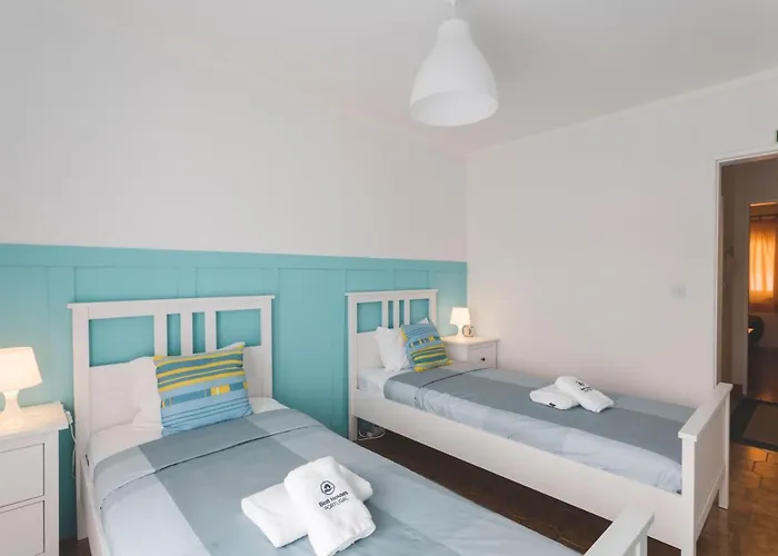 49 - Tiago's Surf House * アトウギア・ダ・バレイア